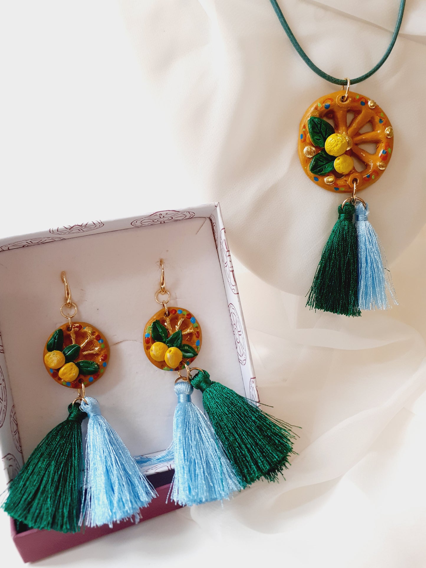 Collana Artigianale - Agrumi di Sicilia con nappa
