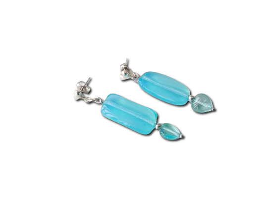 Orecchini cuore azzurro | perle di vetro