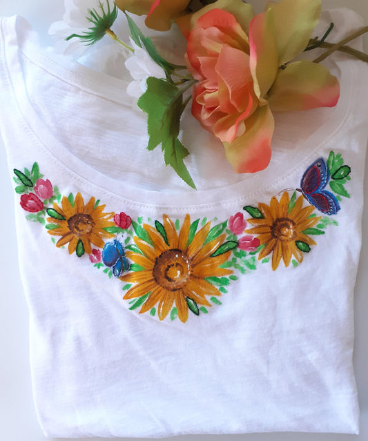 Maglia Dipinta e Ricamata a mano | Girasoli e Farfalle